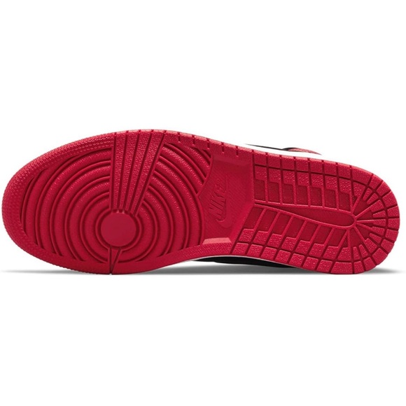 Men’s Air Jordan 1 Retro High OG - Picture 4 of 5